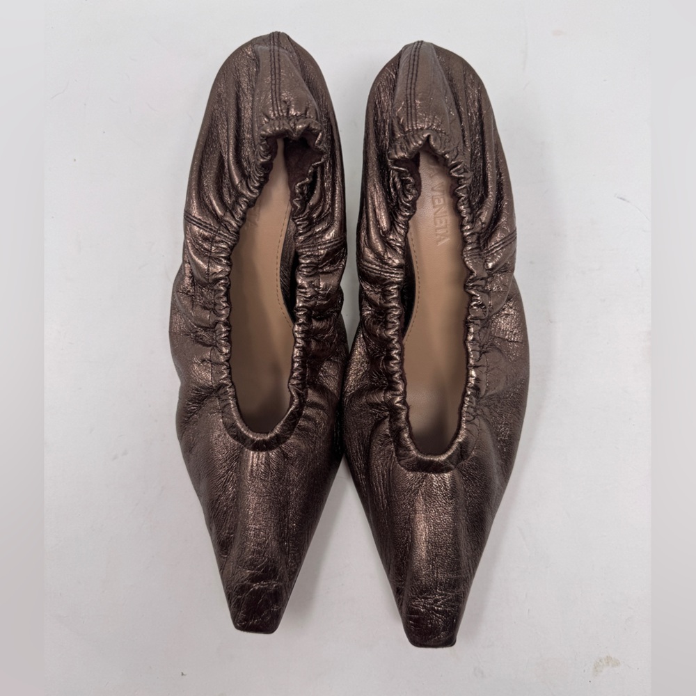 Bottega Veneta Brown Mettalic Almond Pumps - Picture 5 of 10